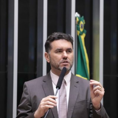 Câmara aprova em segundo turno a PEC do corte de gastos; texto segue para o Senado