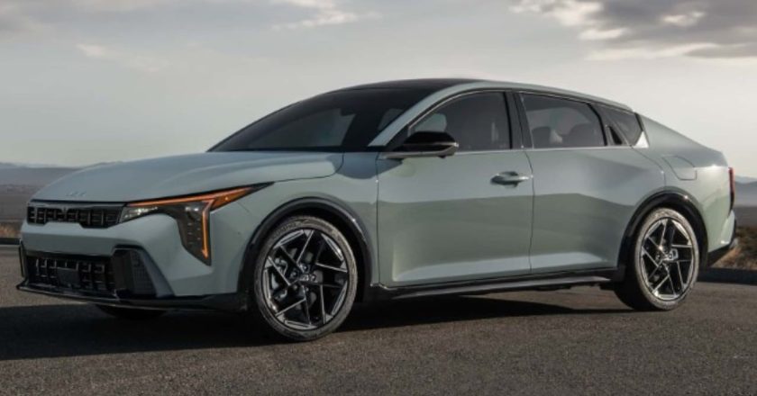 Kia K4 se destaca em teste de colisão com pontuação perfeita e foco no mercado brasileiro