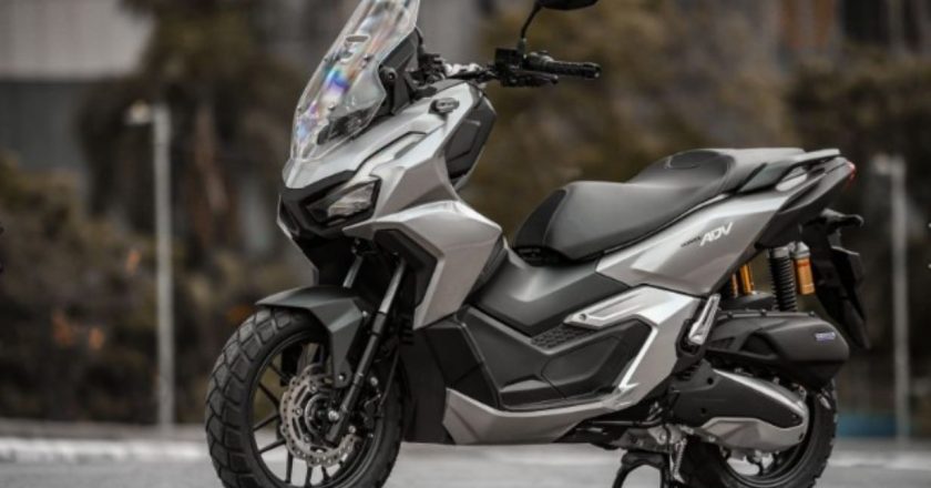 Qual é a melhor opção para se locomover na cidade: Shineray Urban ou Honda ADV?