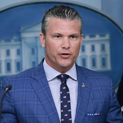 Conflito no Irã gera um impacto de US$ 25 bilhões para os Estados Unidos, revela o chefe do Pentágono