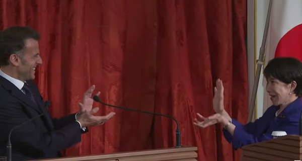 Presidente da França e primeiro-ministro japonês recriam cena épica de anime em Tóquio; assista ao vídeo