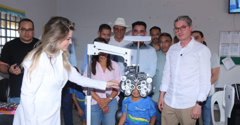 Iniciativa oferece exames de vista sem custo para estudantes da educação pública