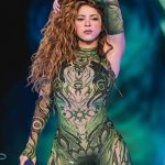 Shakira desembarca no Rio para apresentação gratuita com o maior palco da história de Copacabana