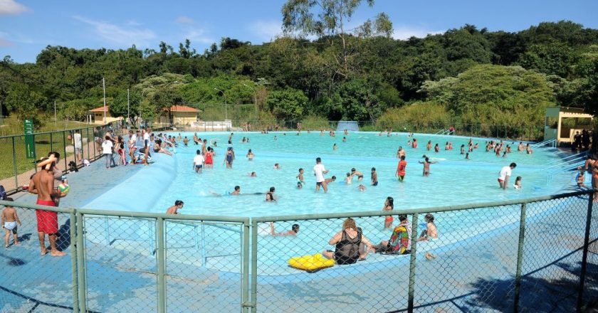 Descubra como aproveitar o “Vai Quem Quer” gratuitamente e confira os horários da piscina no Parque Saburo Onoyama!
