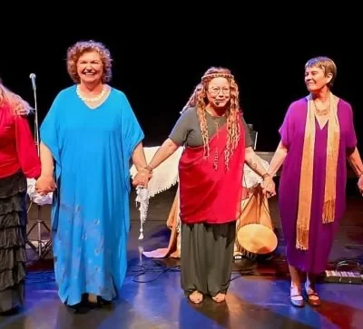 Grupo Accordi homenageia uma década de Merceditas com espetáculo vibrante na Candangolândia, exaltando a música latino-americana.