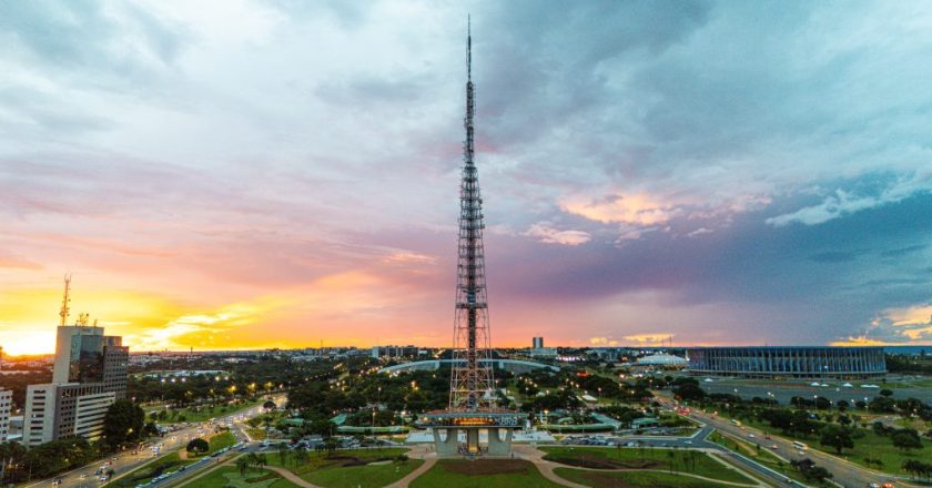 Descubra o Mirante da Torre de TV em Brasília: Tudo que Você Precisa Saber para a Visita Perfeita