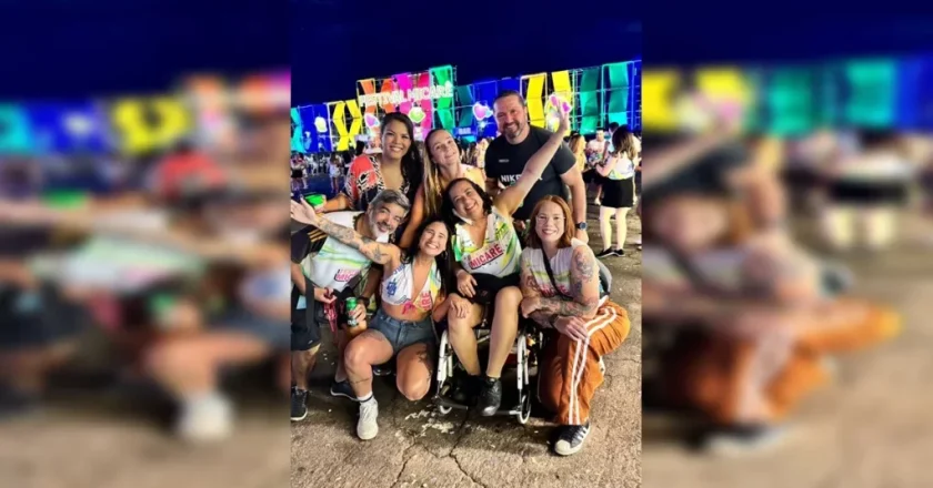 Paciente em tratamento de câncer realiza desejo e vai de ambulância a festival no DF
