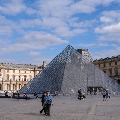Museu do Louvre em crise severa, novo presidente revela situação crítica