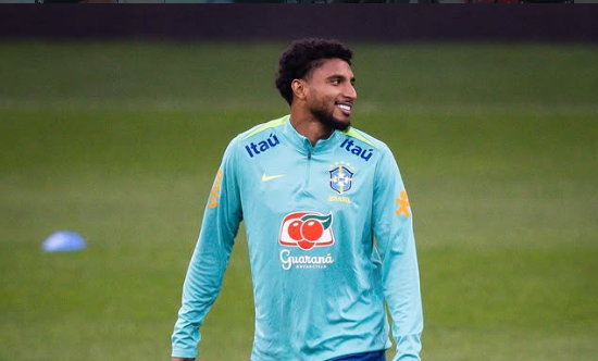 Ederson parte para os EUA em preparação para a Copa do Mundo com a seleção brasileira