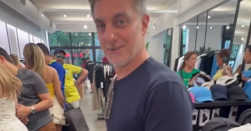 Luciano Huck e Angélica se divertem na Copa do Mundo e reencontram Virginia nos Estados Unidos