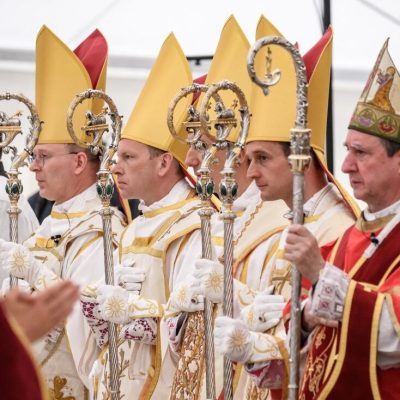 Movimento ultraconservador desafia novamente o papa com apelação ao Vaticano