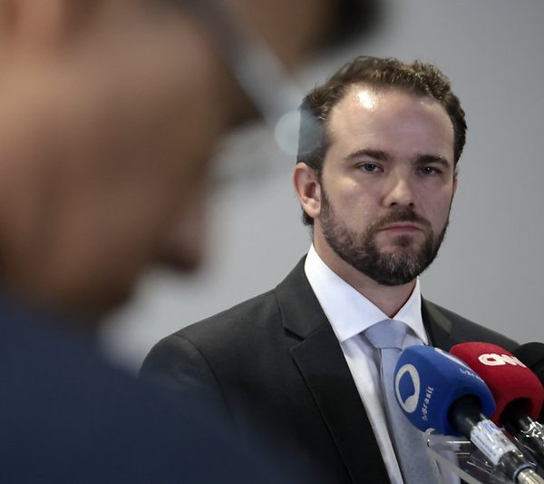 Ministro da Fazenda dialoga com Motta e governo planeja medida provisória para reestruturação de dívidas agrícolas