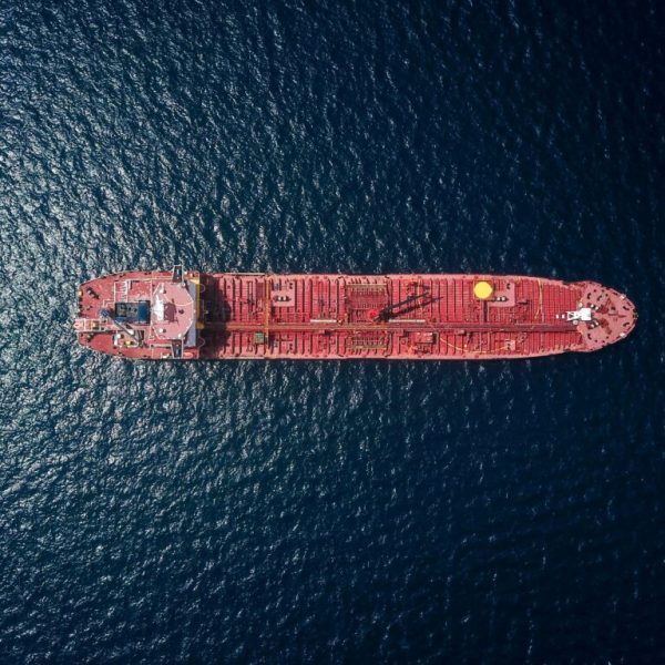 Cuidado com os golpistas: falsas oportunidades de trabalho no setor petrolífero à vista!