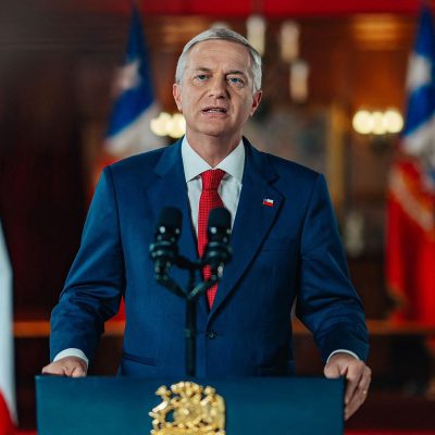 Chile declara emergência nacional em resposta a inundações e deslizamentos de terra