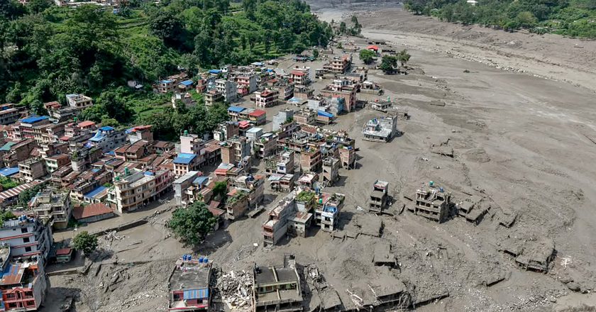 Tempestade devastadora no Nepal e Tibete deixa 160 mortos; entenda os fatores da enchente súbita
