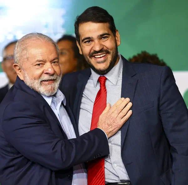 Lula encontra Messias no Alvorada antes de se juntar a Alcolumbre para almoço