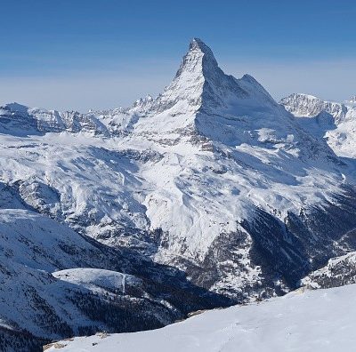 Desgelo nos Alpes Suíços desenterra restos de alpinistas belgas desaparecidos há mais de 30 anos