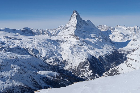 Desgelo nos Alpes Suíços desenterra restos de alpinistas belgas desaparecidos há mais de 30 anos