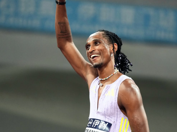 Alison dos Santos brilha na Diamond League e estabelece novo recorde da temporada com medalha de ouro