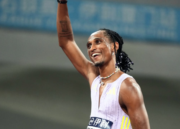 Alison dos Santos brilha na Diamond League e estabelece novo recorde da temporada com medalha de ouro