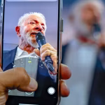 Lula busca reestruturar sua comunicação diante da liderança de Flávio, enquanto ‘influenciadores do PT’ conquistam destaque